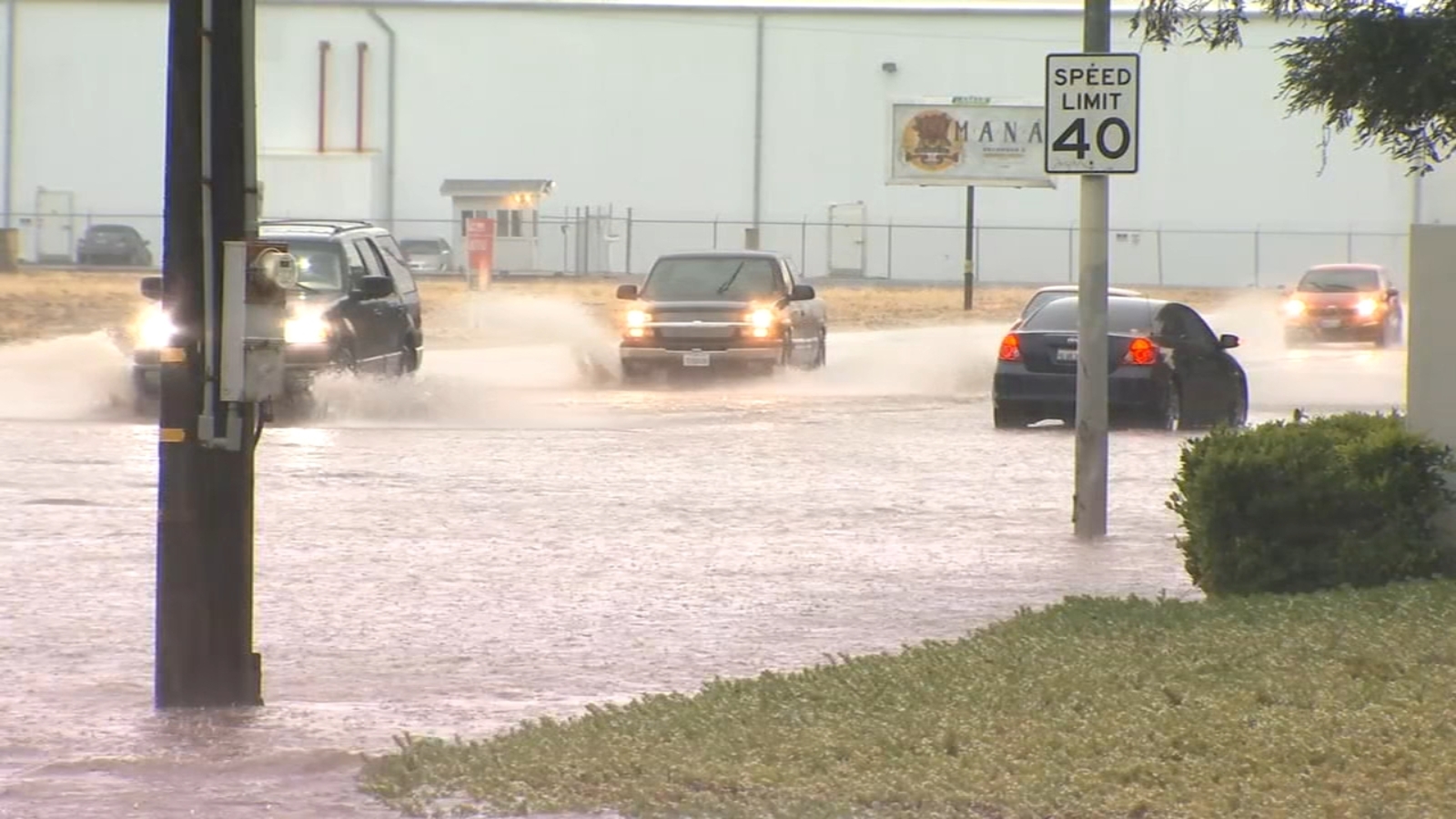 Rain and flooding cause chaos on Fresno roads ABC30 Fresno