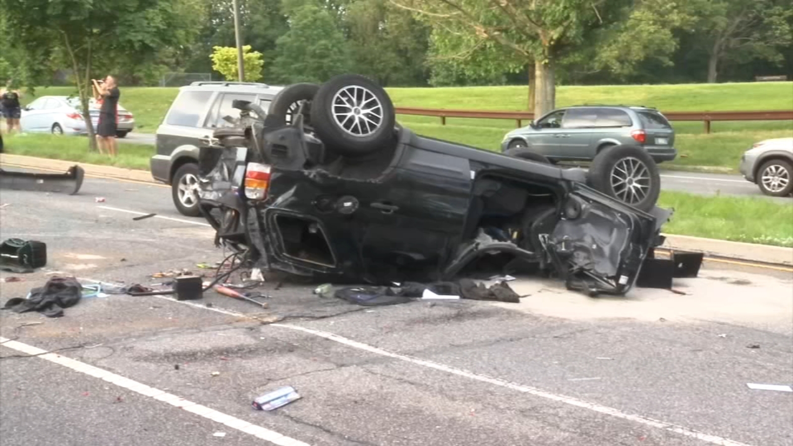 3 hurt after driver hits several parked cars in Roxborough 6abc Philadelphia