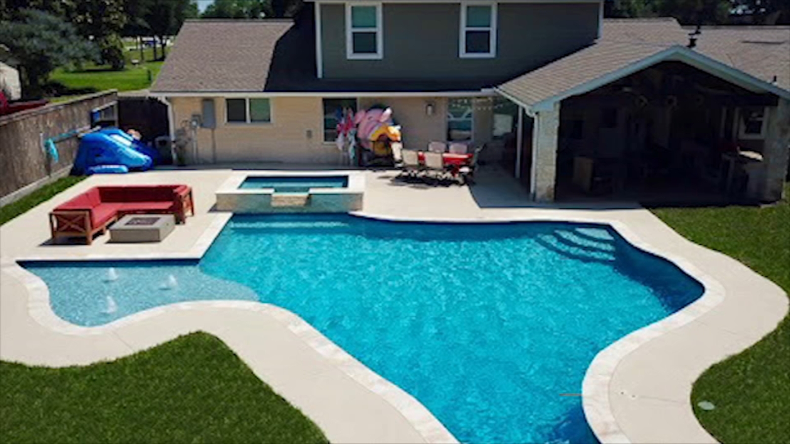 Deer Park family makes a splash with new Texasshaped pool ABC13 Houston