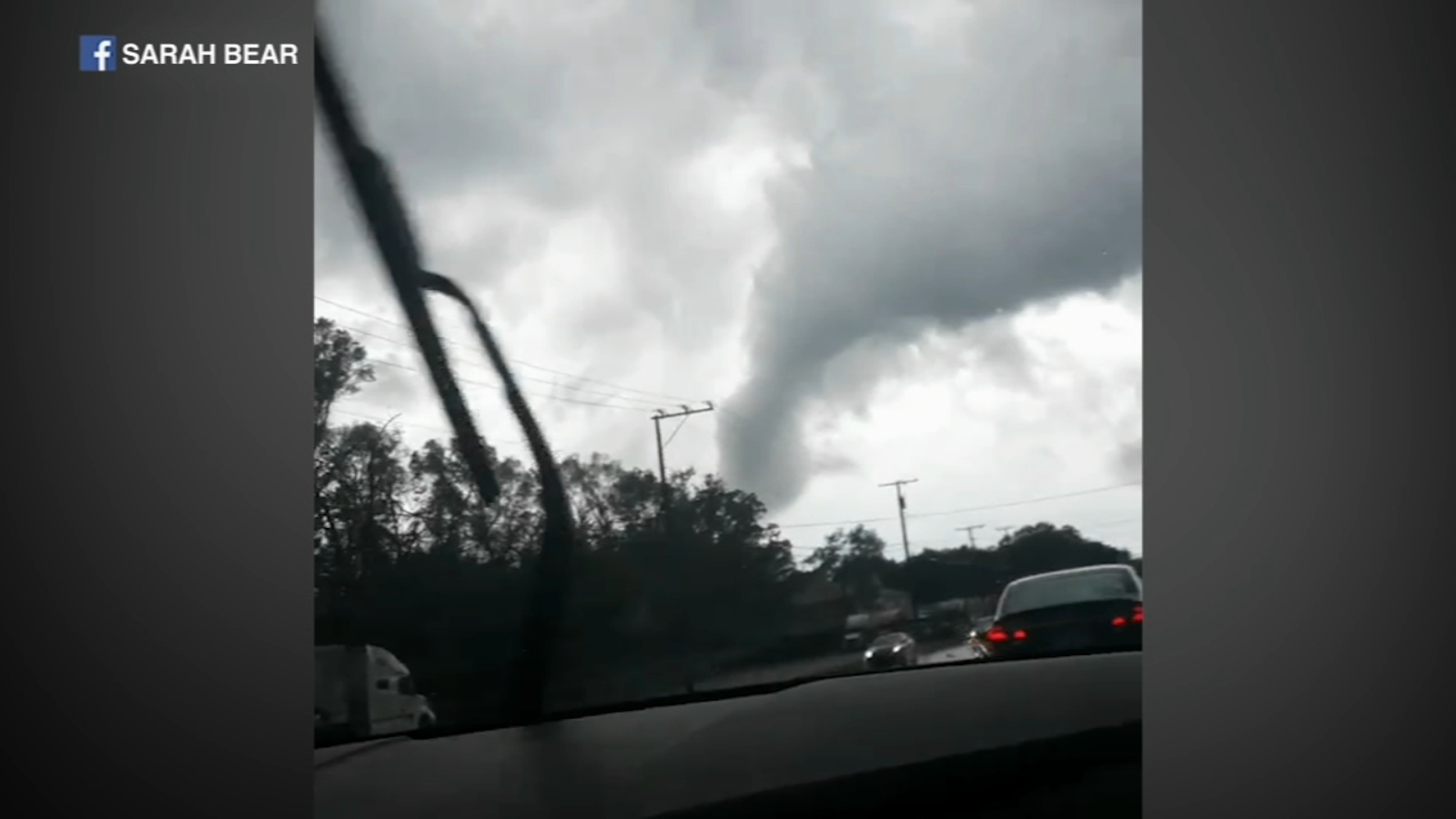 Tornado touches down near Sauk Village, Dyer at IllinoisIndiana border