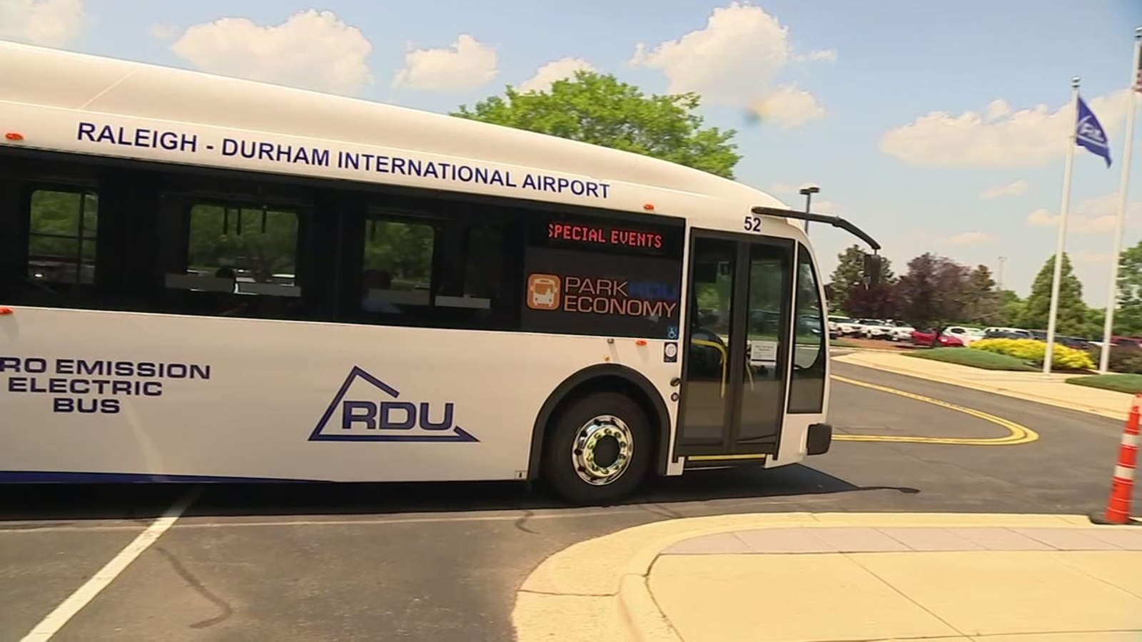 RDU goes green with electric shuttle buses ABC11 RaleighDurham