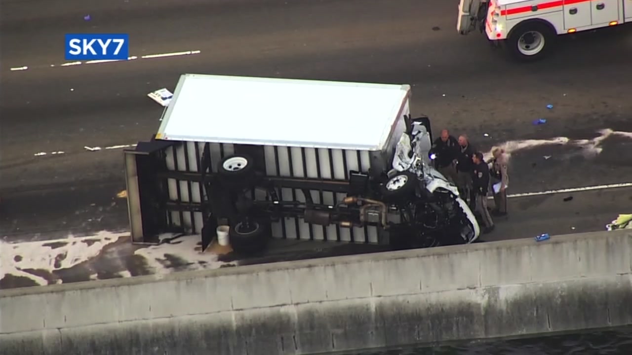 1 killed, 4 injured in crash on Bay Bridge