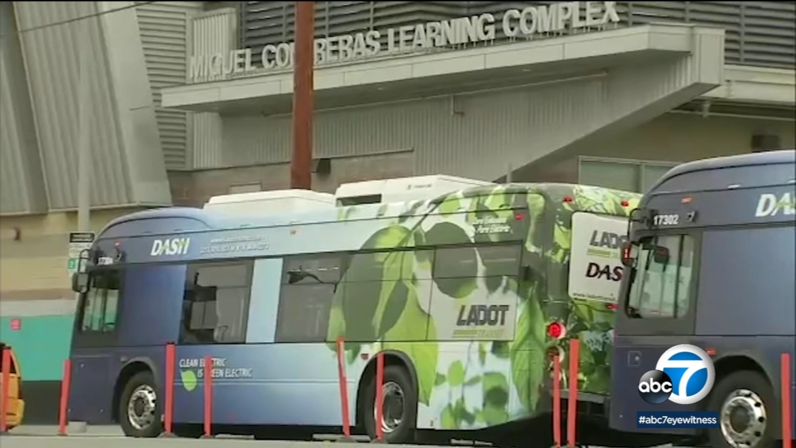 New Plan Will Provide Free DASH Bus Rides For Los Angeles Students