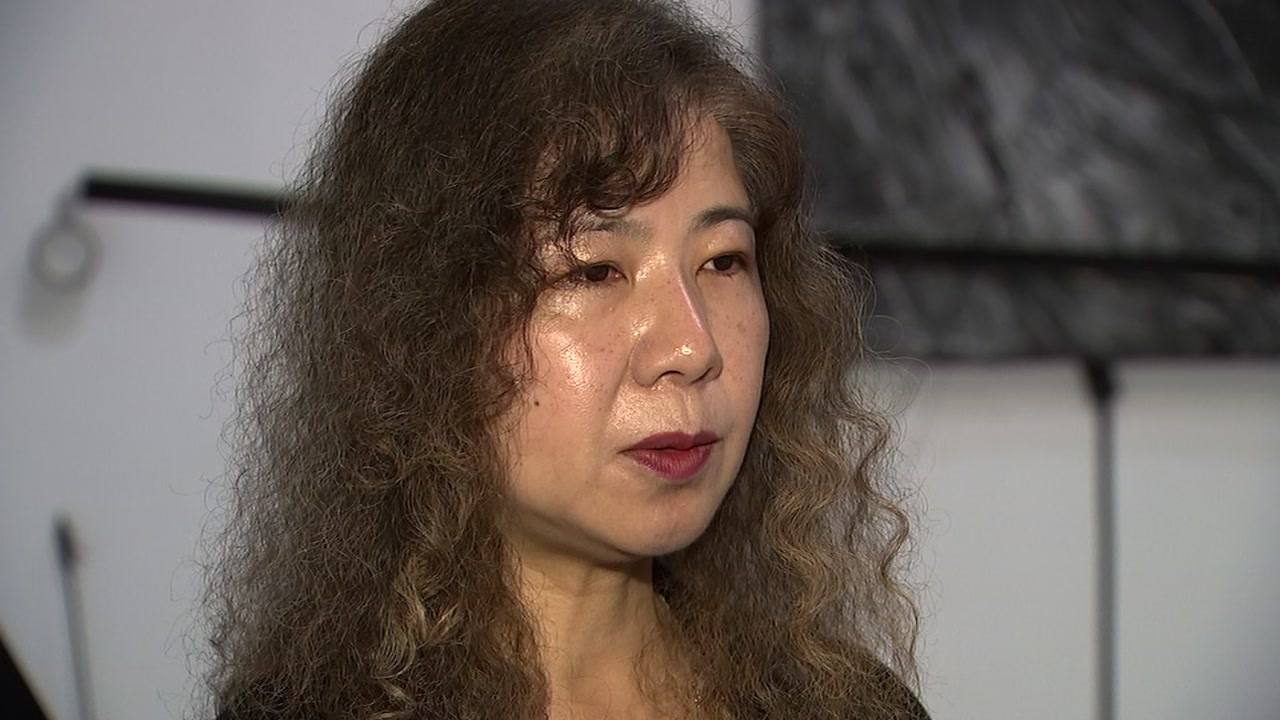  SF artist keeps exhibit open despite anonymous warning