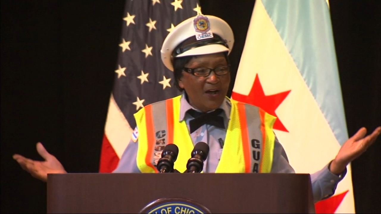 Beloved crossing guard wins CPS 'Crossing Guard of the Year'