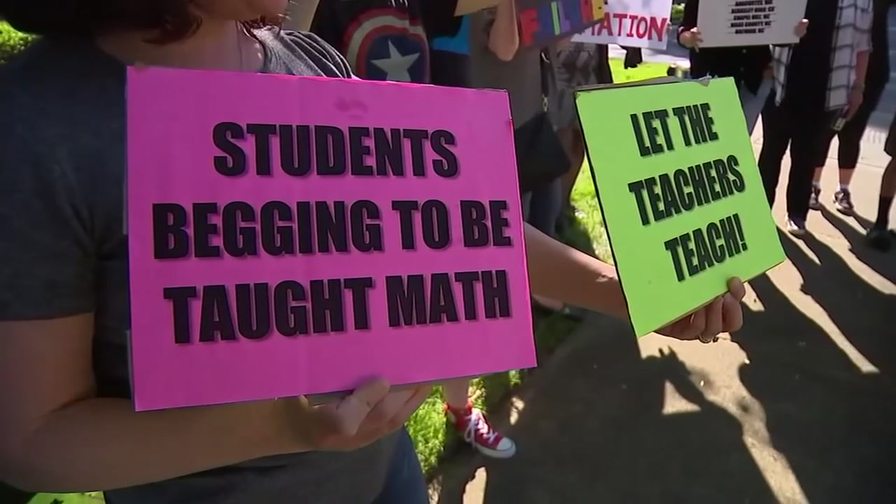 Parents frustrated after WCPSS keeps math curriculum