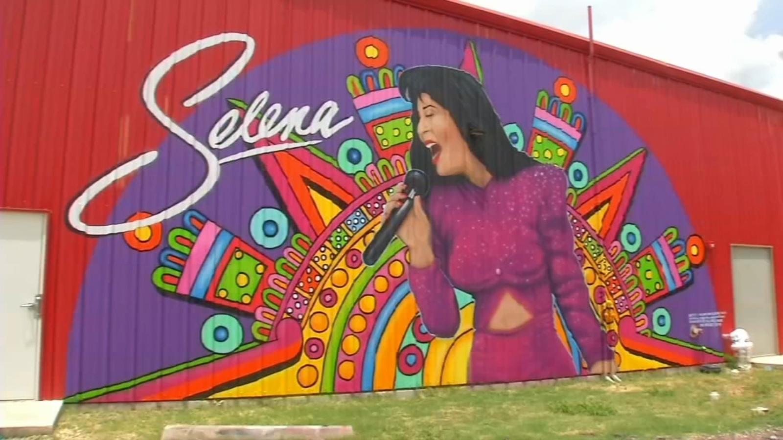 New Selena mural decorates Alamo Candy building in San Antonio