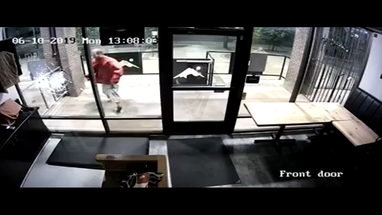Vandal caught on camera shattering downtown Fresno business windows, suspect arrested