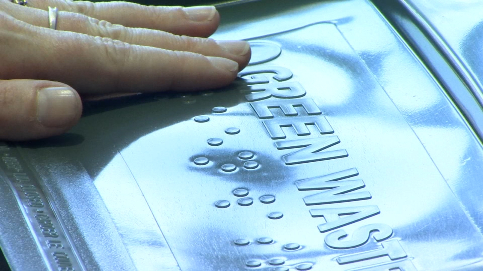 Fresno's waste bin lids will now have Braille on them ABC30 Fresno