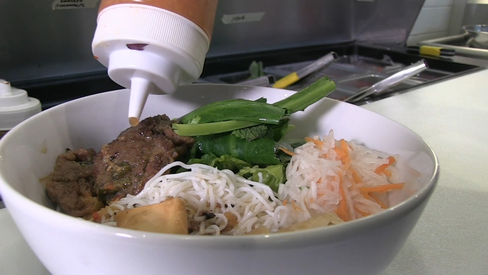 West Loop Politan Row food hall showcases Chicago's talented restaurant scene