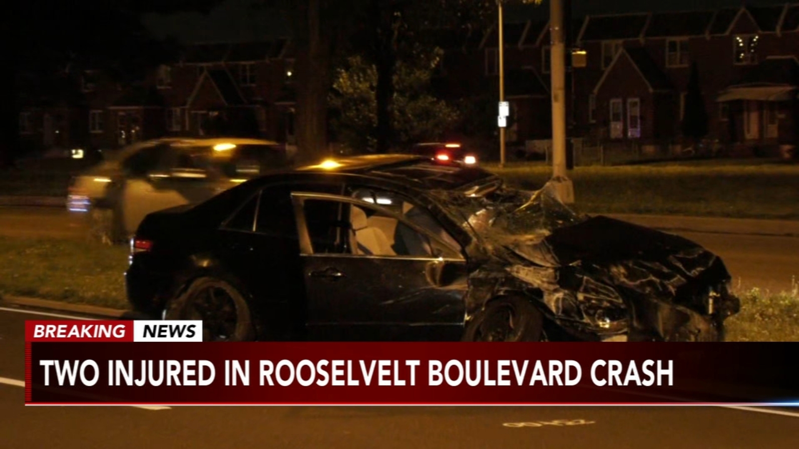 2 injured in crash on Roosevelt Boulevard