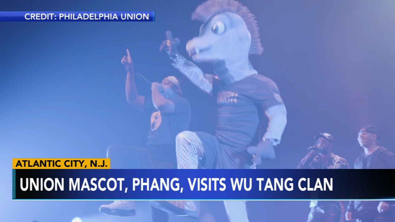 Union mascot Phang joins Wu Tang Clan on stage