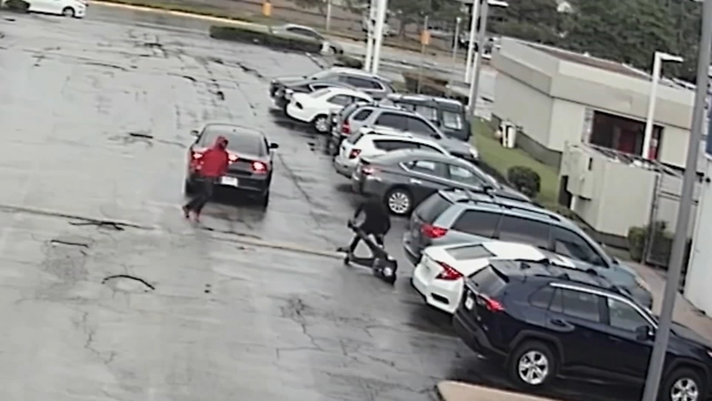 Man brutally beaten and robbed after leaving bank in Westchase