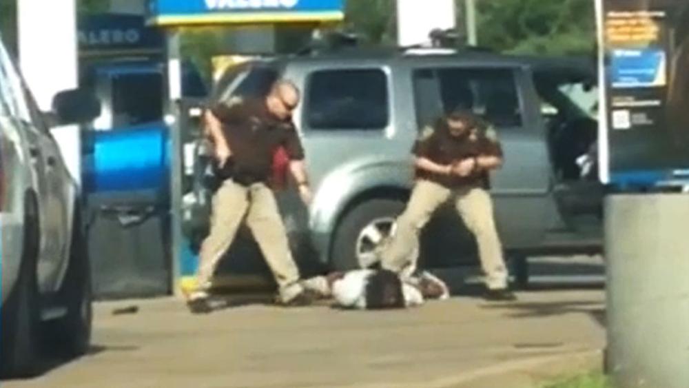 Carjacker crashes stolen Lexus during chase: sheriff