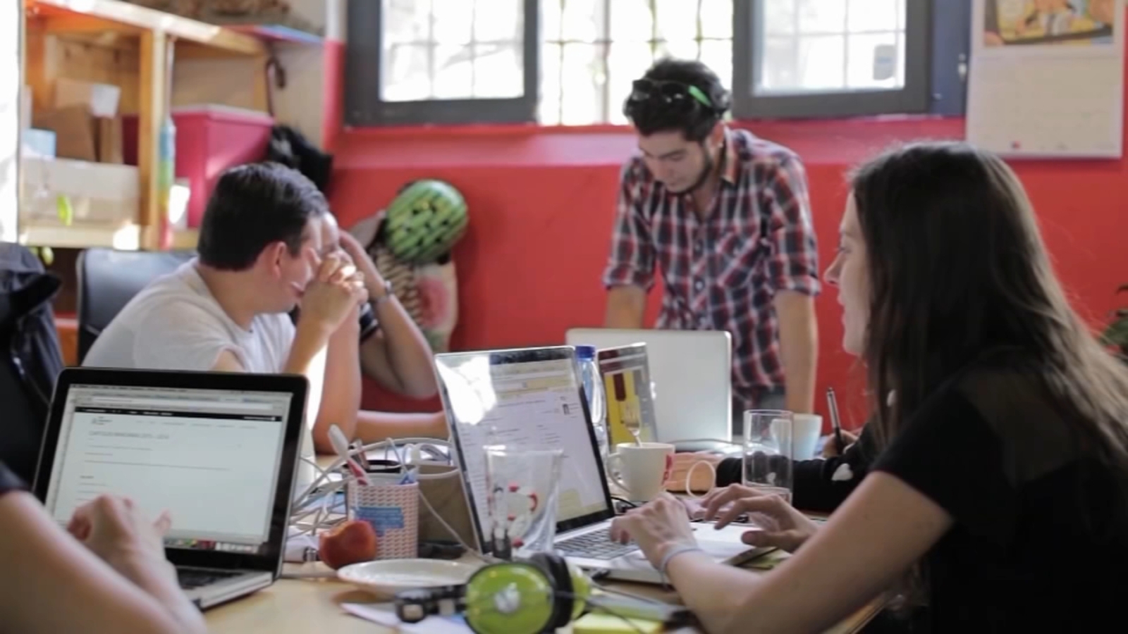 Side gig Nearly half of US workers say they earn extra on the