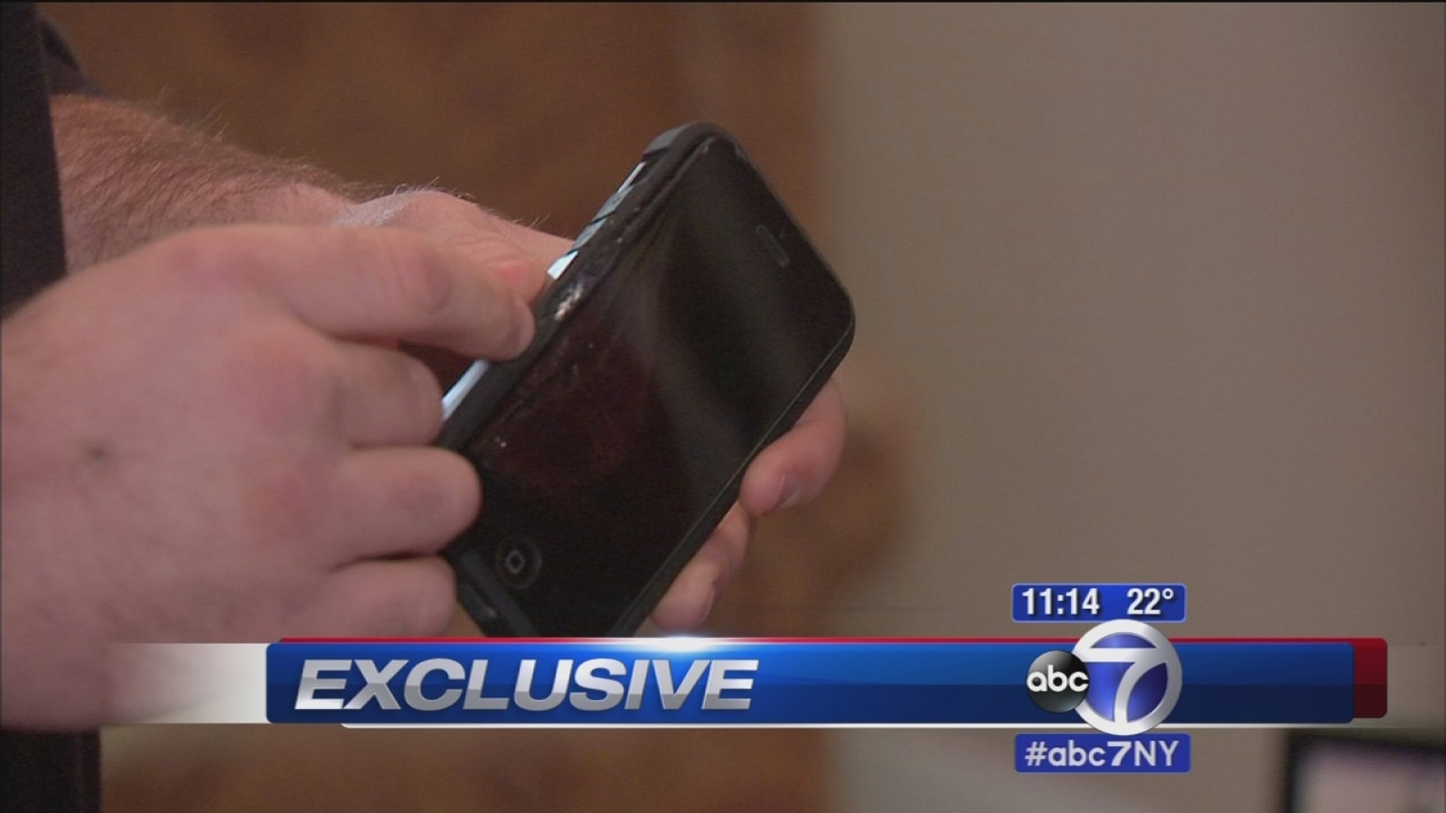 Exclusive Long Island Man Burned On Leg By Iphone When It Exploded Hospitalized For 10 Days Abc7 New York