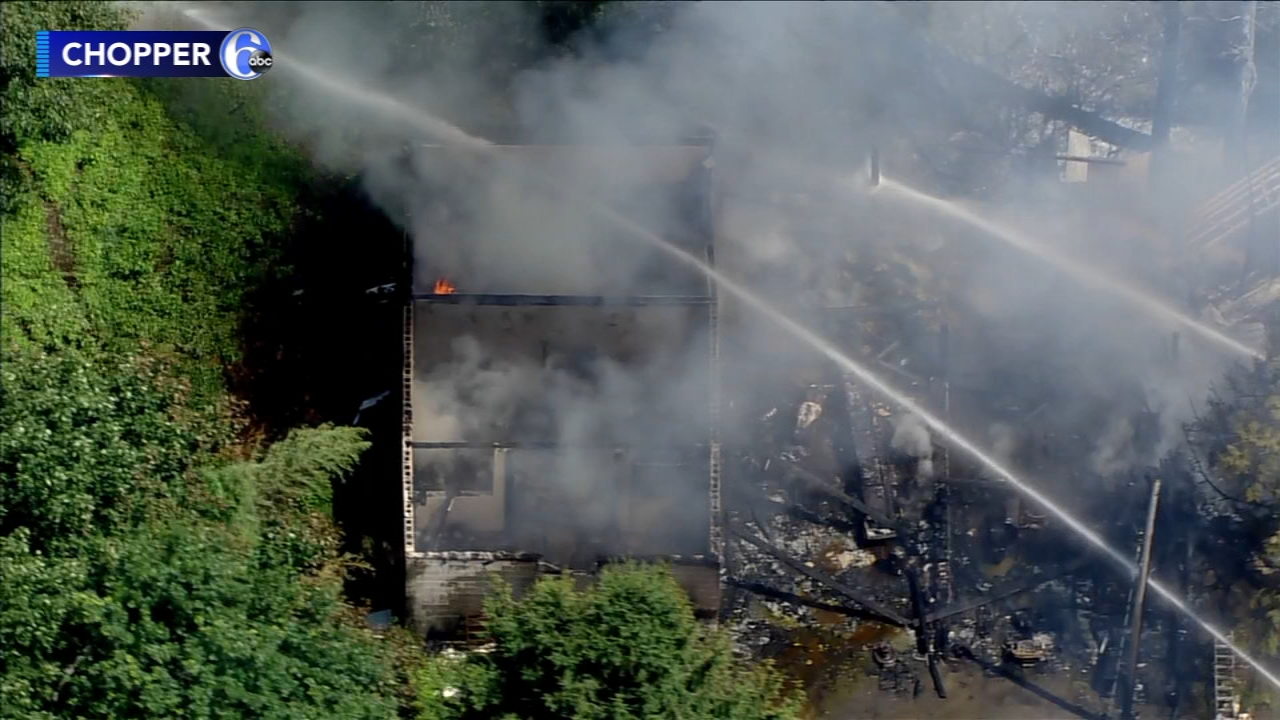 Firefighters battle barn blaze in Chester County