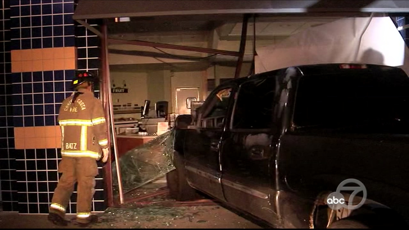 Man arrested for DUI after truck crashes into Sweet Tomatoes in