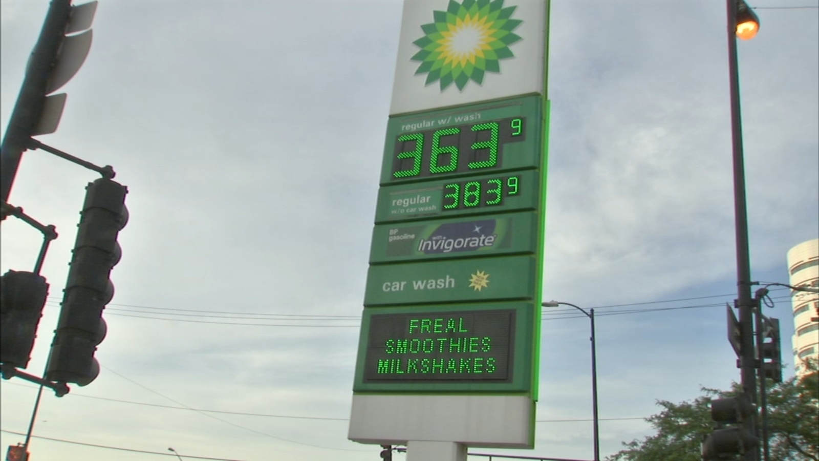 Illinois gas tax doubles; New texting and driving, minimum wage laws go