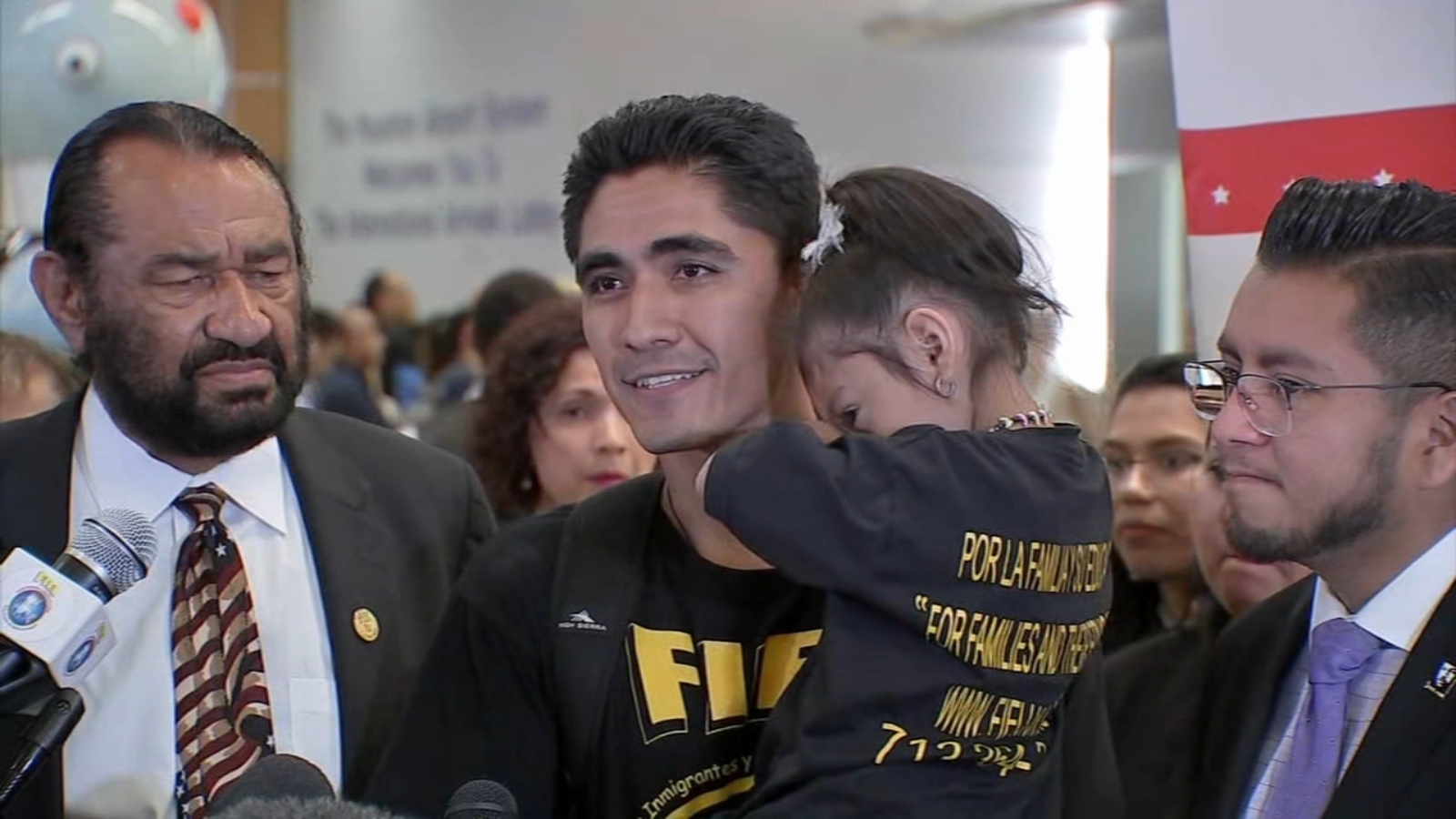 Jose Escobar, man from El Salvador who deported under Trump administration in 2017, becomes US citizen in Houston - Vimarsana News