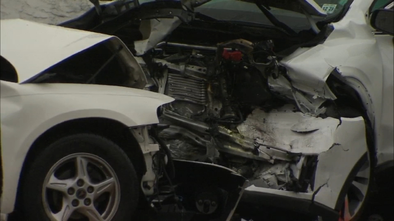 2 people hurt in head-on vehicle crash in Camden County