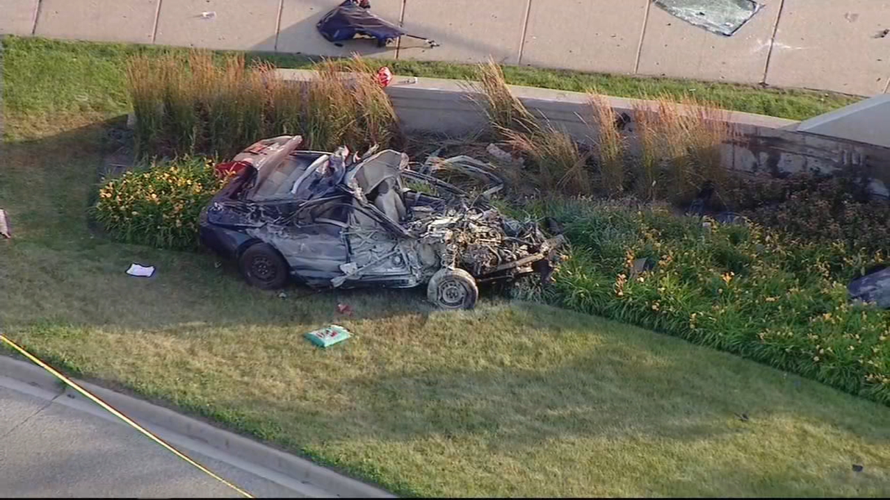 Man killed in single car accident on Sheridan and Devon