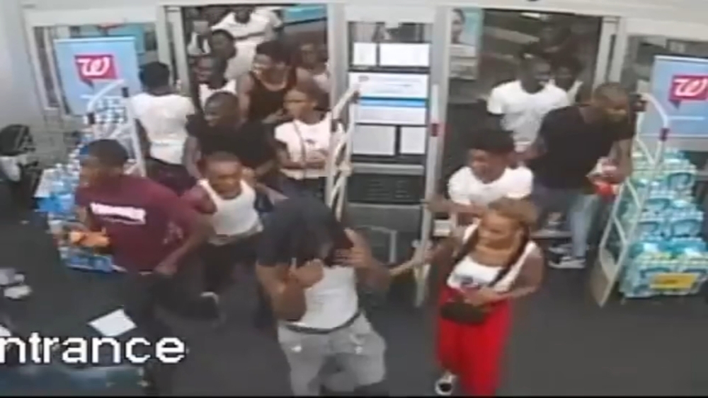 Police search for 60 teens seen looting South Street Walgreens