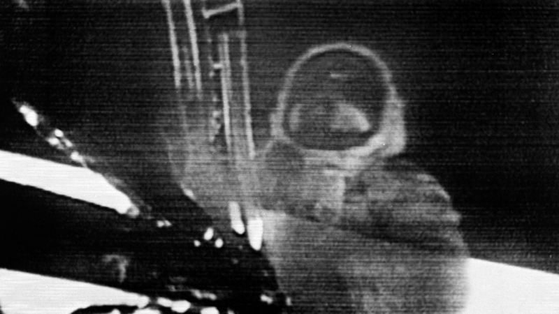 https://cdn.abcotvs.com/dip/images/5389998_071119-wabc-ap-neil-armstrong-img.jpg?w=800&r=16%3A9