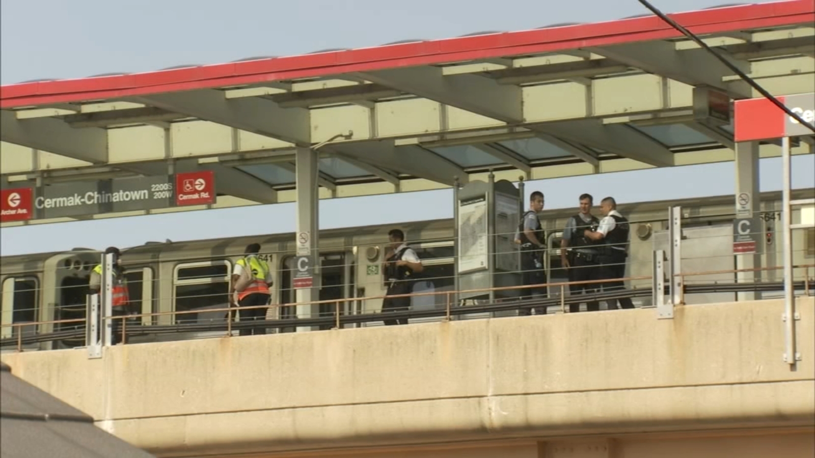 Man, 54, stabbed to death on Red Line train, police say - ABC7 Chicago