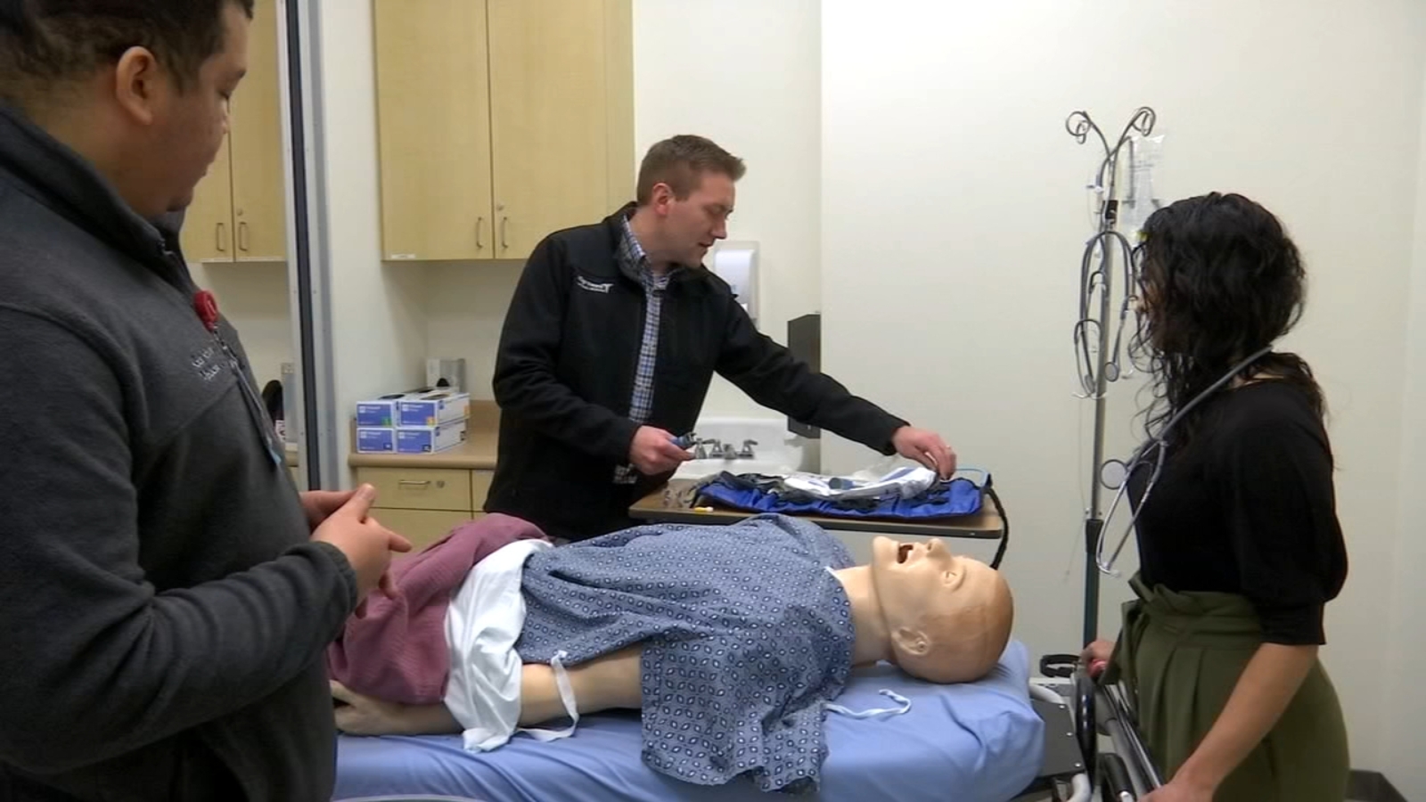 Internship program gives students real look at medical field careers ...