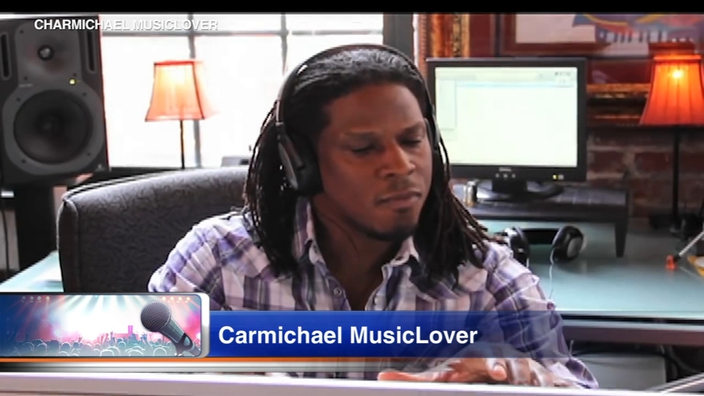 R&B Performer Carmichael Musiclover performing at Alhambra Palace