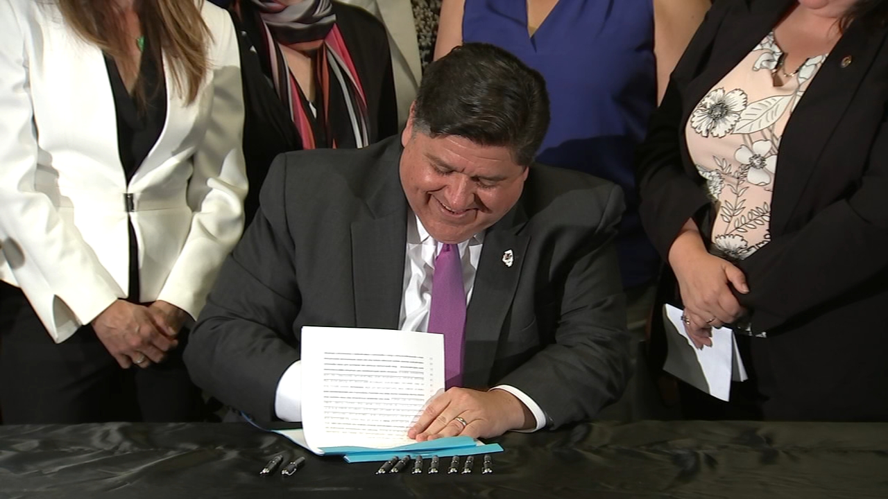 Govenor Pritzker signs new laws to keep immigrant families together