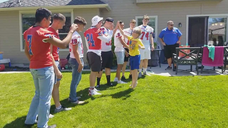 Autism Plus Wandering >> Football Players Surprise Young Birthday Boy With Autism Autism Plus Wandering >> Football Players Surprise Young Birthday Boy With Autism