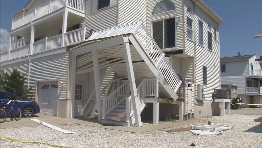 Deck collapses in Sea Isle City
