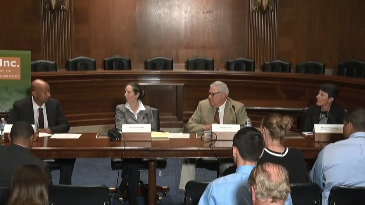 DC forum discusses paying college athletes