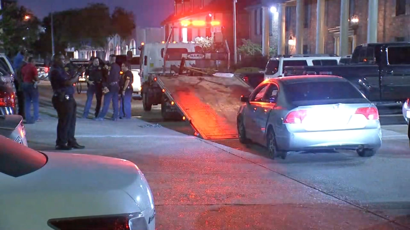 Security guard shoots 15-year-old robbery suspect in southwest Houston ...