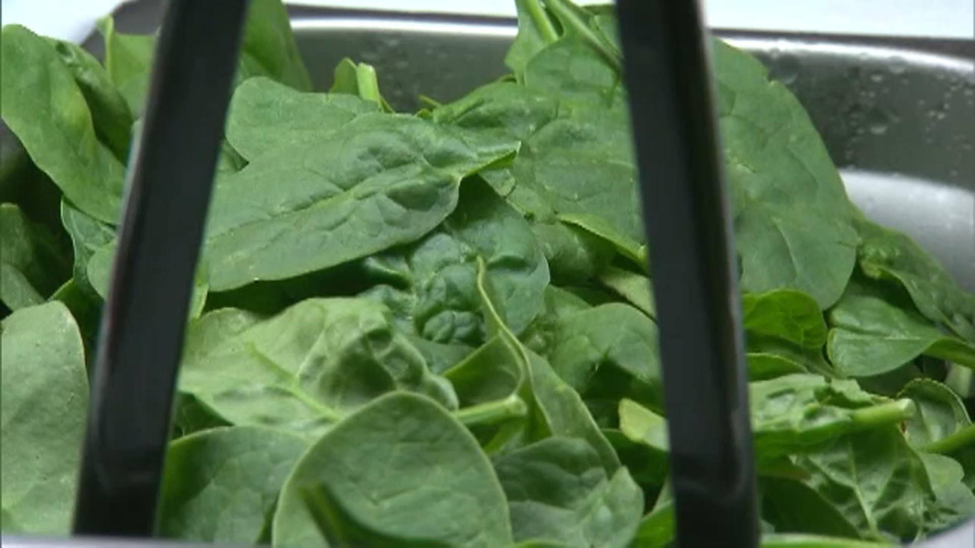 Listeria found in leafy greens from grocery stores in NY, NJ, CT