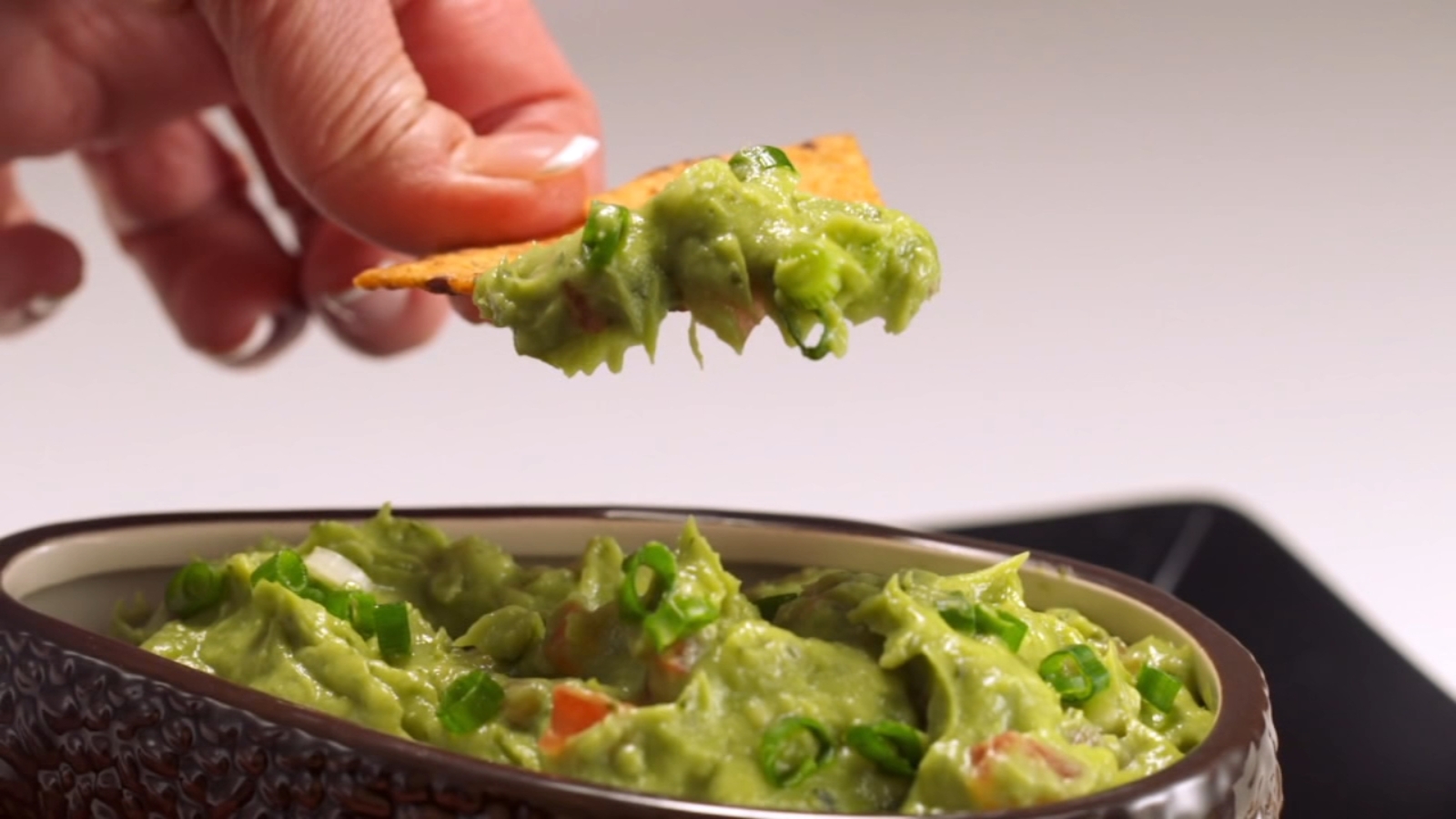 Soaring avocado prices have restaurants serving phony guacamole 6abc