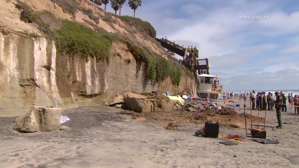 3 killed after cliff collapses on popular San Diego area beach