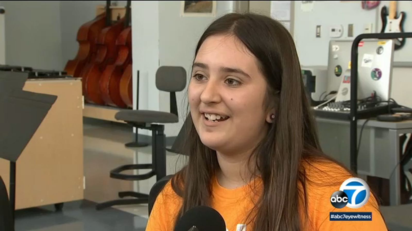 Cool Kid plays violin in L.A. Philharmonic's youth orchestra program