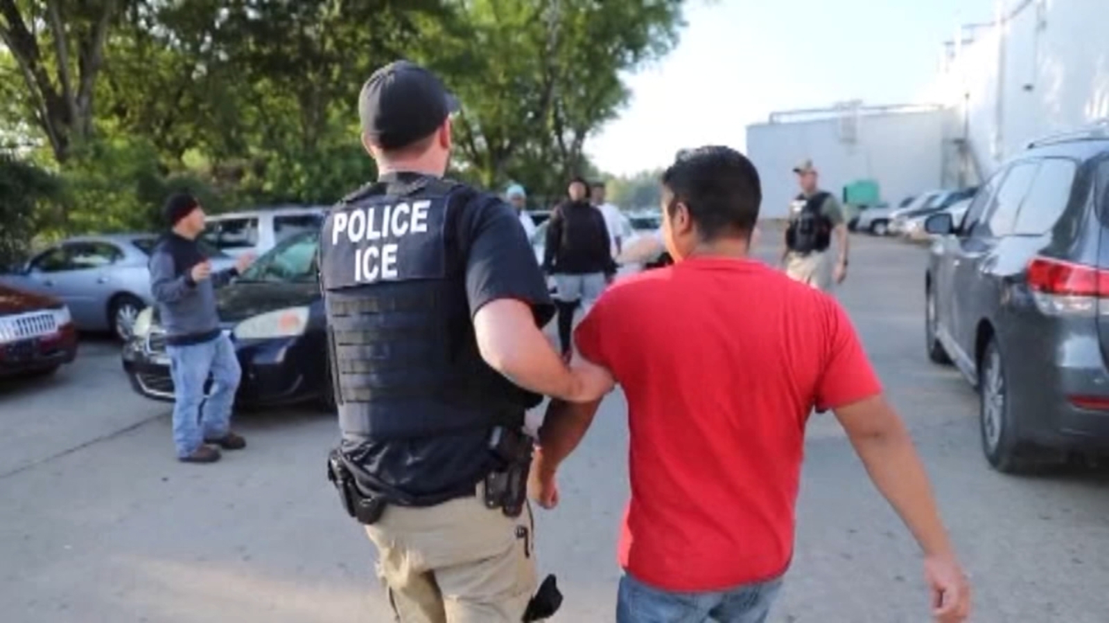 680 people arrested during ICE raids in Jackson, Mississippi - 6abc ...