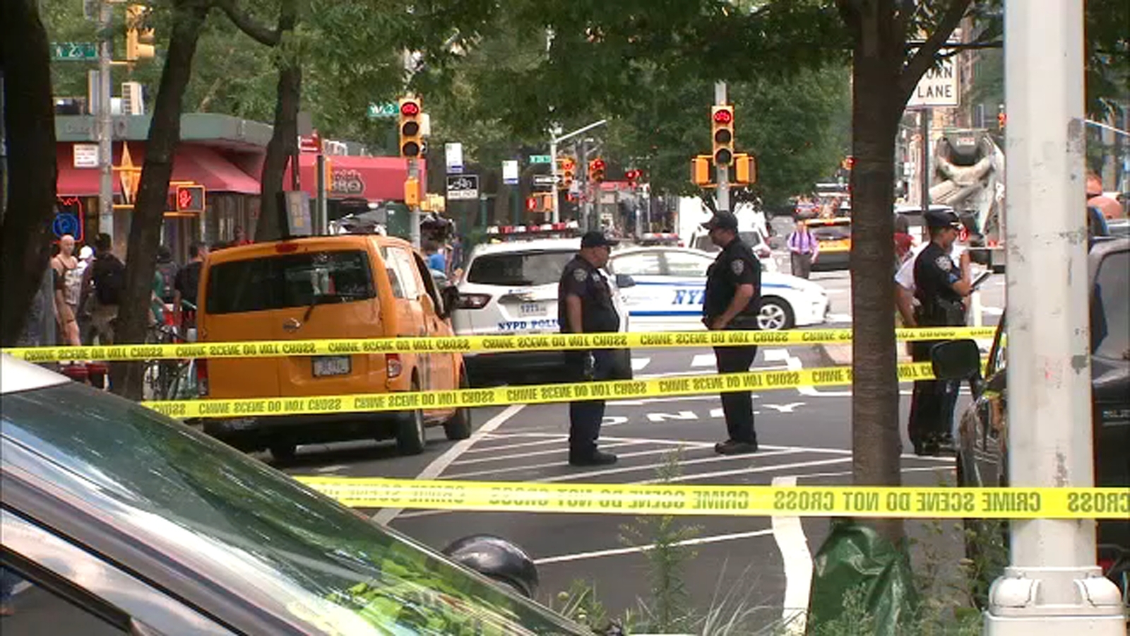 77-year-old woman struck, killed by taxi in Chelsea, Manhattan - ABC7 ...