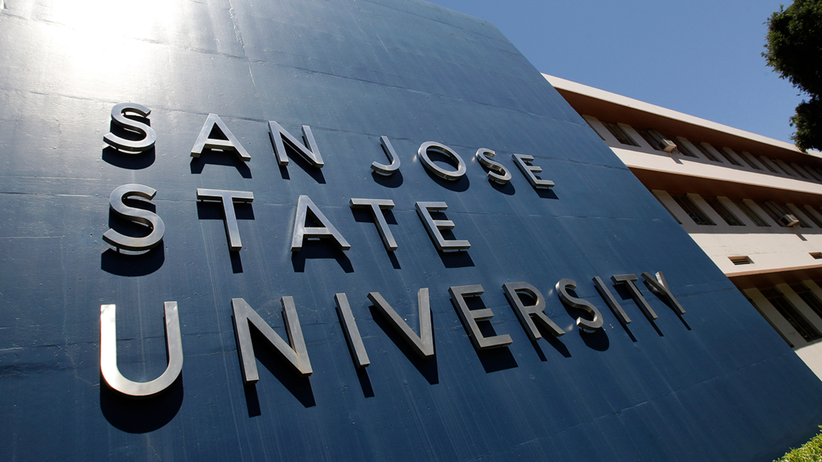 San Jose State's former director of sports medicine Scott Shaw pleads guilty to unlawfully sexually touching women athletes - Vimarsana News