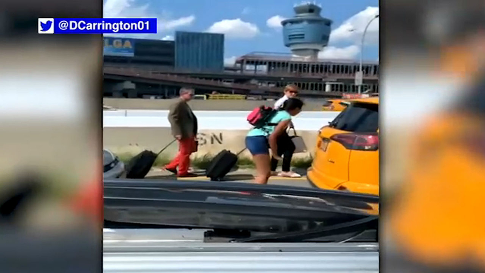 Drivers face gridlock at LaGuardia