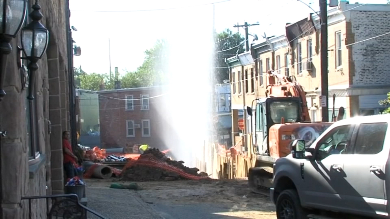 Philadelphia Geyser Crews strike Frankford water main, geyser shoots