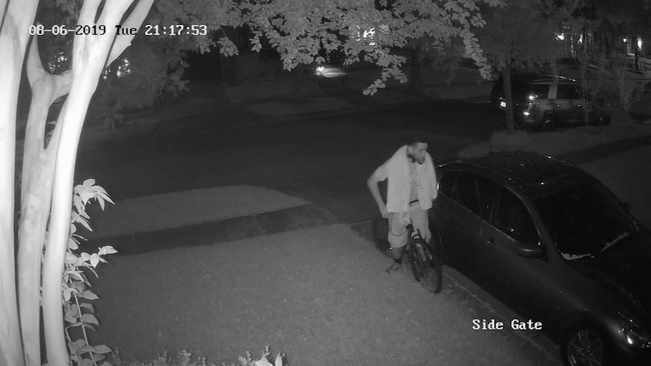 Thief steals SUV and leaves bike in West University