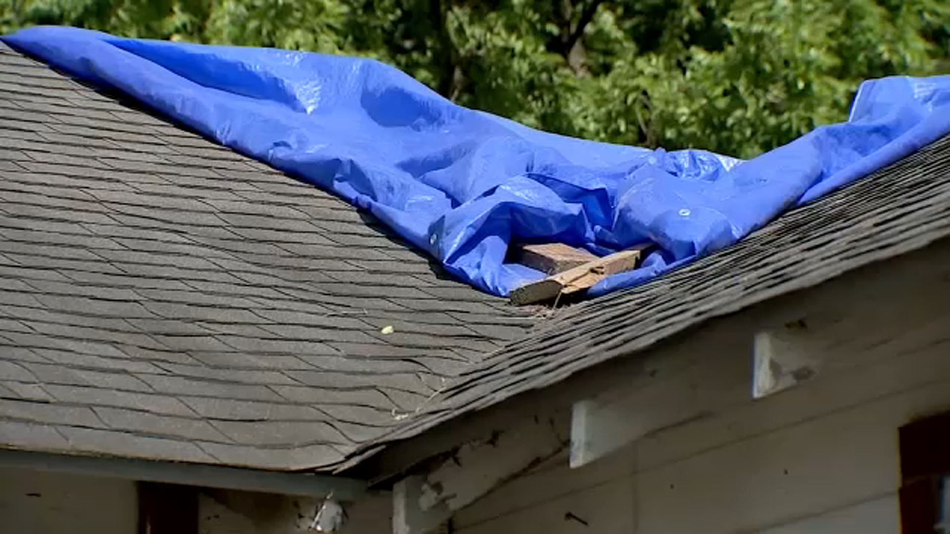 Harvey victim waiting for aid demands action from city