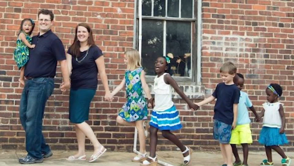 Wife of man killed in freak accident at beach navigates life as single mom of 6