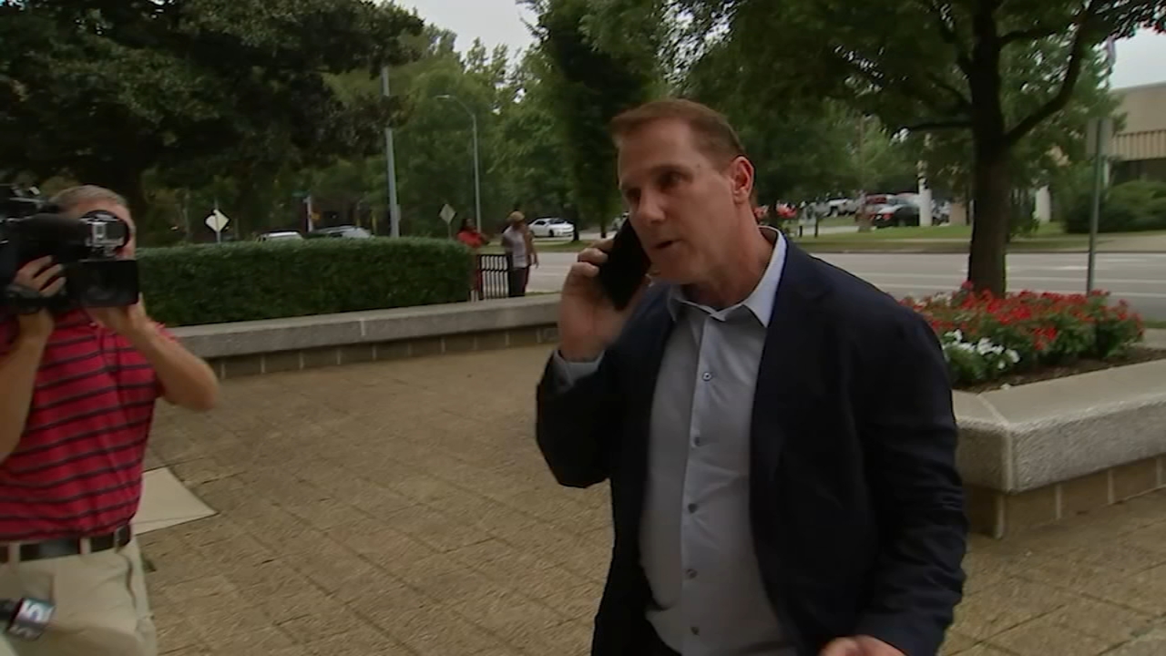 Nicholas Sparks takes the stand in Raleigh courtroom to testify in defamation lawsuit