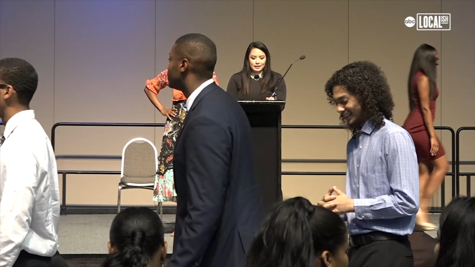 Year Up program provides Chicago youth with college courses, paid internships, jobs ABC7 Chicago